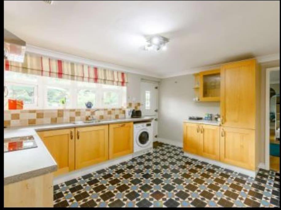Vila The Nook Located In A Beautiful Garden Setting With Parking Stratford-upon-Avon Exteriér fotografie